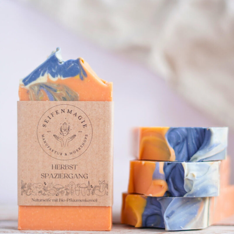 Naturseife "Herbstspaziergang" Feige & Cranberry-Duft mit Pflaumenkernöl Naturseife Feige Cranberry mit Pflaumenkernöl – Herbstspaziergang von Seifenmagie“