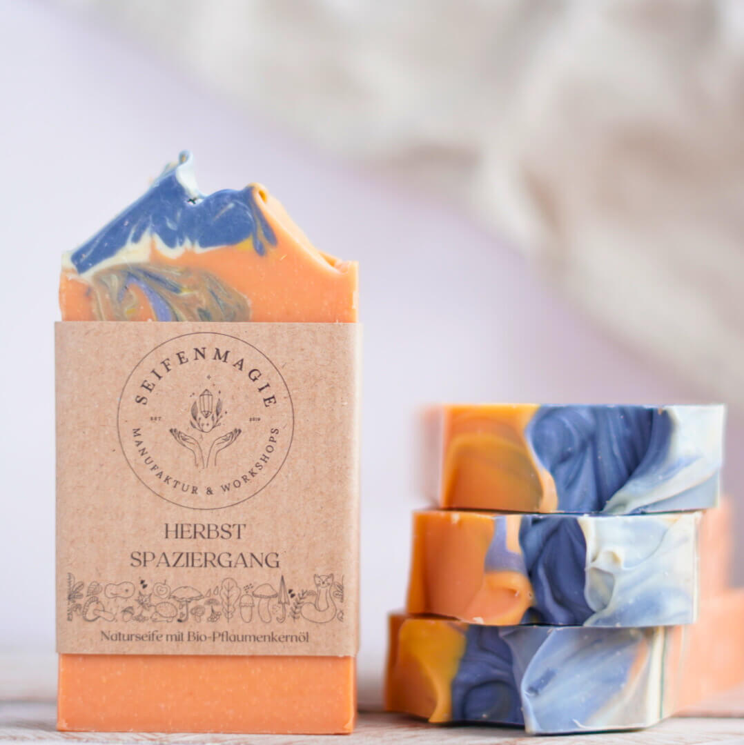 Naturseife "Herbstspaziergang" Feige & Cranberry-Duft mit Pflaumenkernöl Naturseife Feige Cranberry mit Pflaumenkernöl – Herbstspaziergang von Seifenmagie“