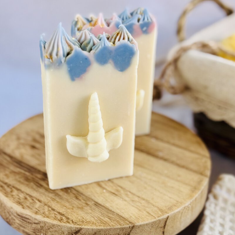 Einhorn – Handgemachte Naturseife mit Hafermilch | Ohne Duftstoffe