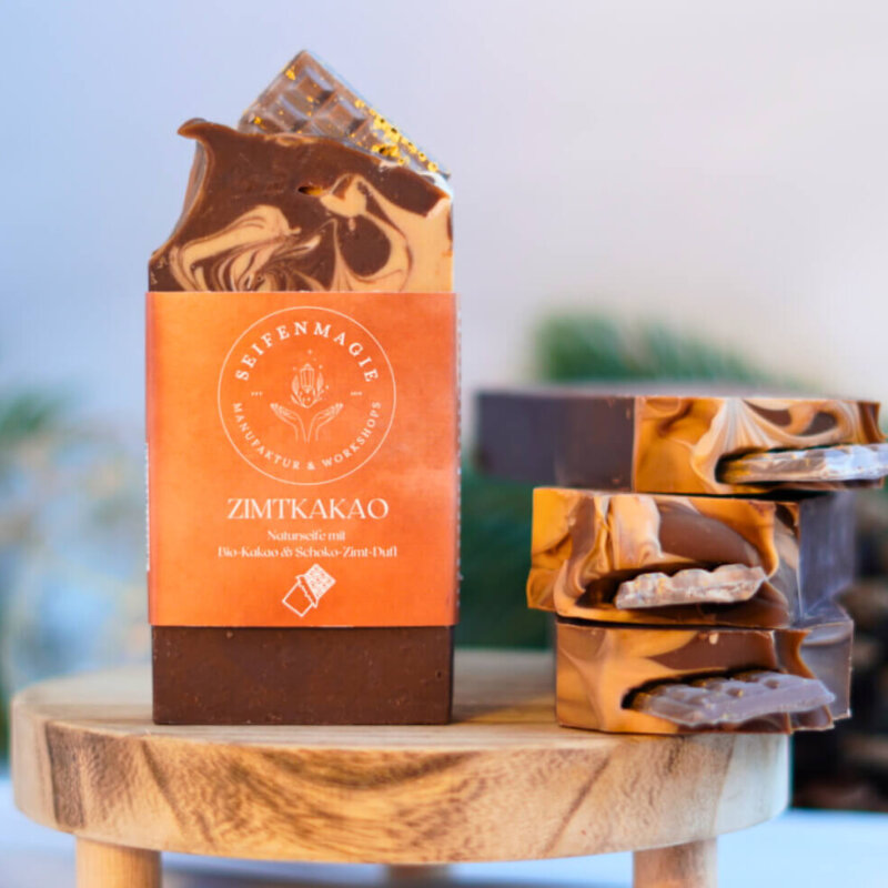 Naturseife "Teezauber" mit schwarzem Bio-Tee, Pfeffer & Vanille Naturseife "Zimtkakao" mit Bio-Kakao und Schoko Zimt Duft