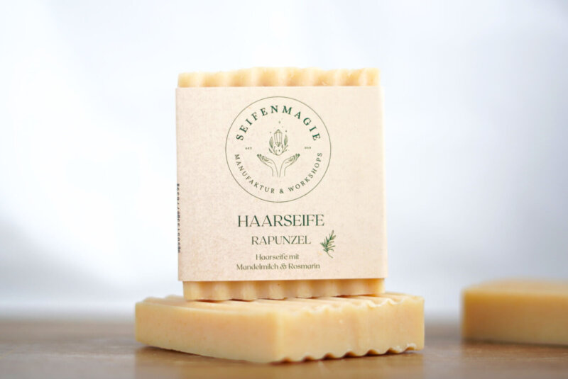 Haarseife "Rapunzel" mit Bio-Mandelmilch und ätherischem Rosmarinöl