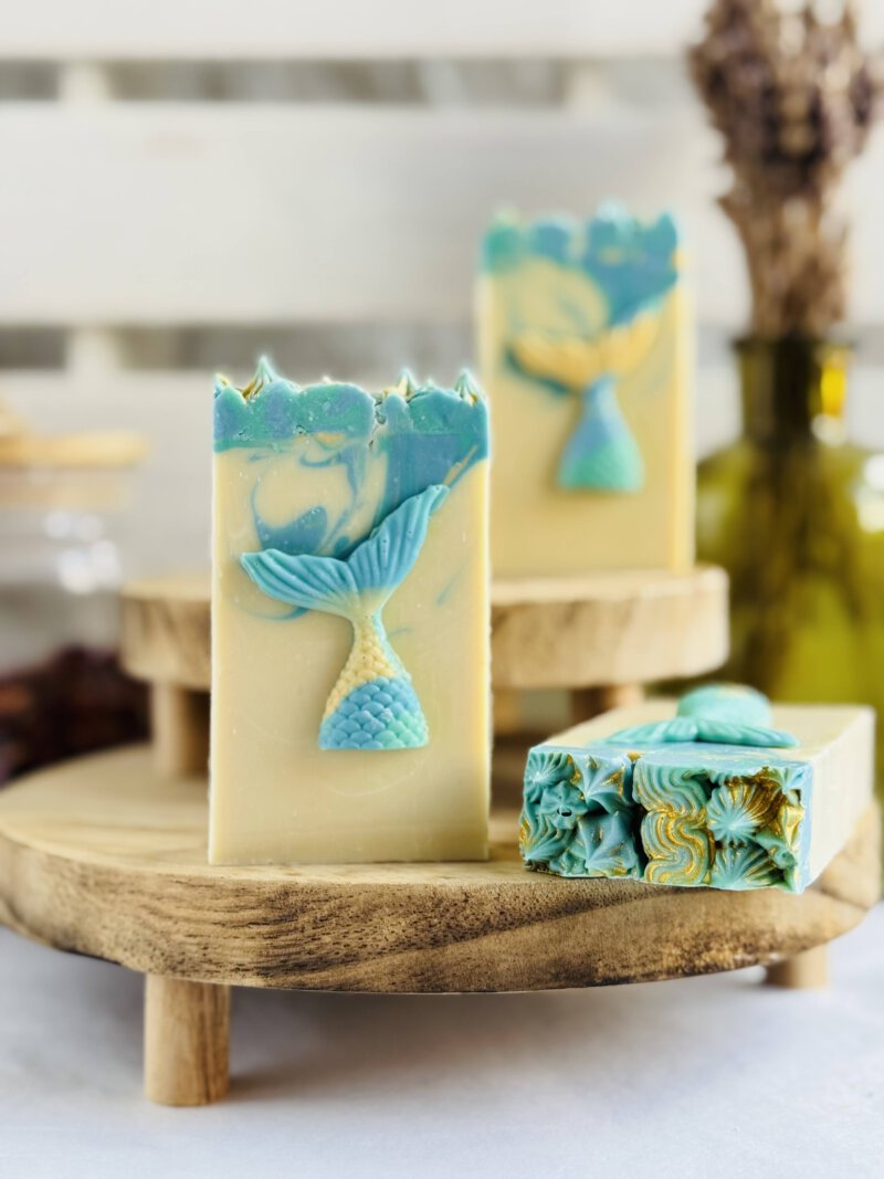 Blaue Meerjungfrau Naturseife mit Lemongras und Salbei